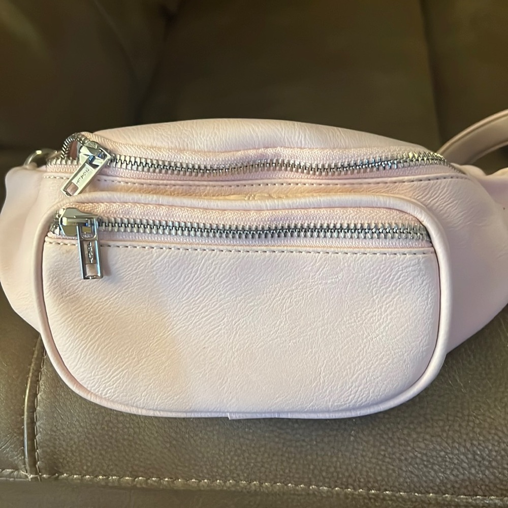 Fanny Pack Pink Adjustable Unisex. Lots of room to adjust.